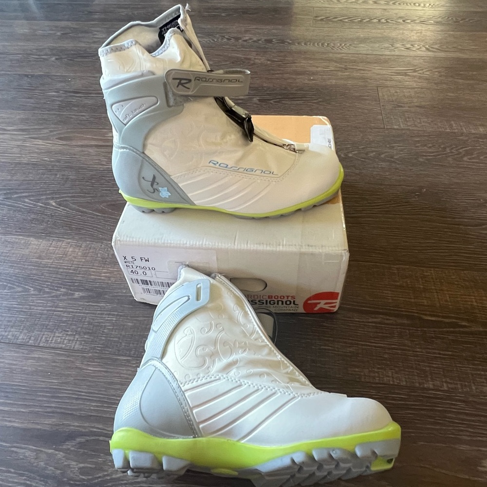 NEW White Rossignol X-5 FW Boot Women’s USA 8.5 / EUR 40